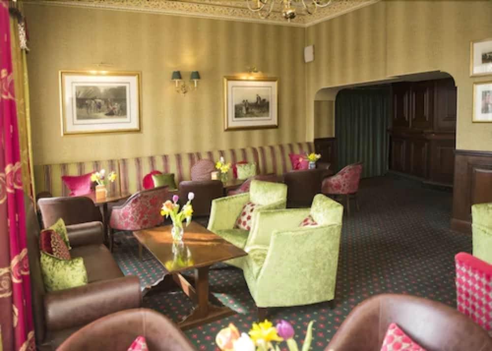Roundthorn Country House & Luxury Apartments 펜리스 외부 사진