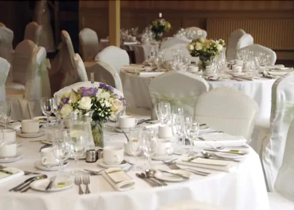 Roundthorn Country House & Luxury Apartments 펜리스 외부 사진