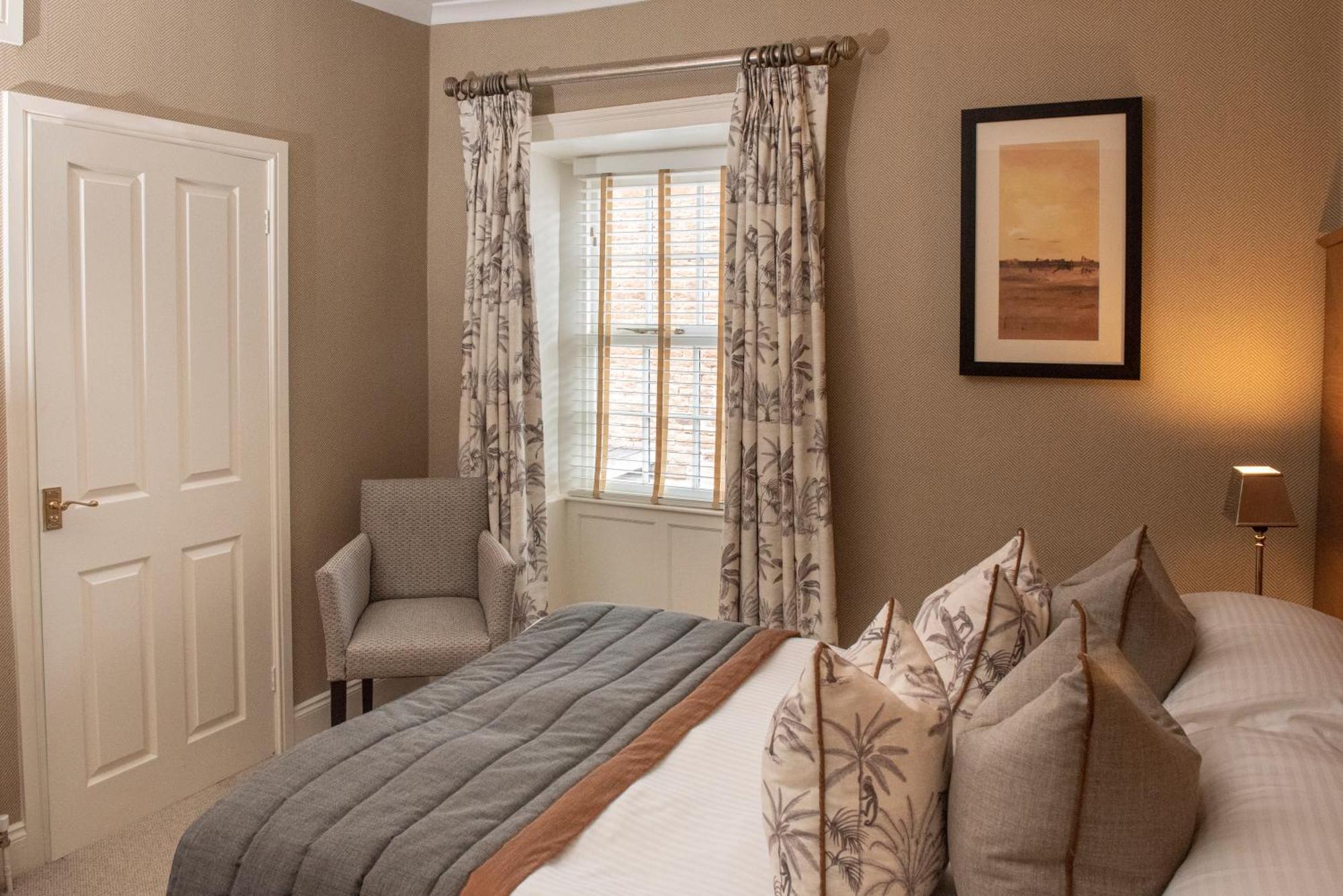 Roundthorn Country House & Luxury Apartments 펜리스 외부 사진