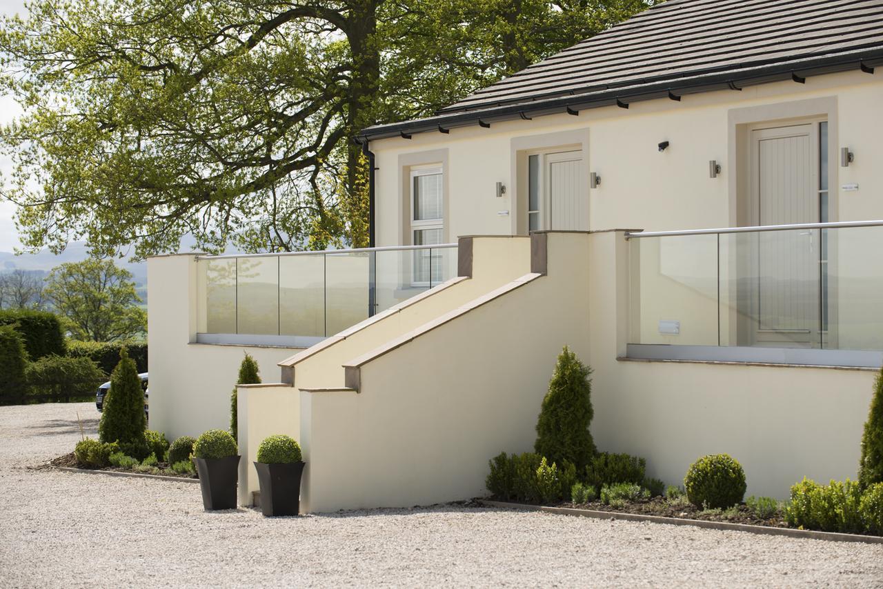 Roundthorn Country House & Luxury Apartments 펜리스 외부 사진